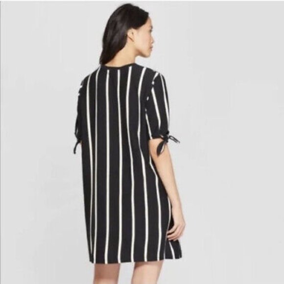 Who What Wear Women Shift Mini Dress Striped 3/4 Sleeve Crew Neck Black White M - Picture 3 of 9